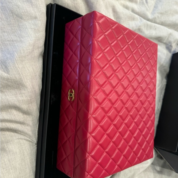 Mini Chanel - Picture 5 of 11